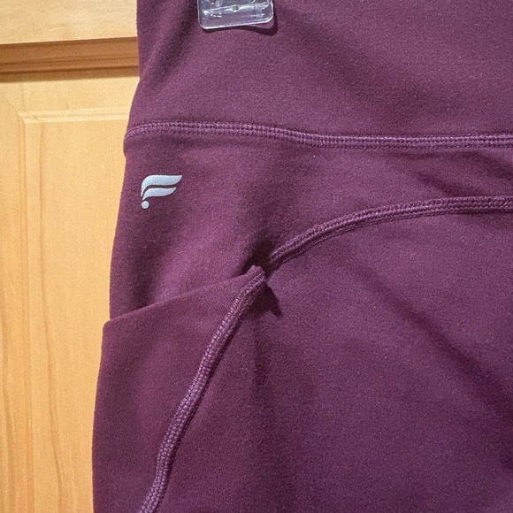 Fabletics Powerhold Pink Maroon Burgundy Cropped Athletic women’s leggings - Picture 5 of 12